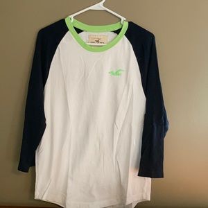 Hollister t-shirt